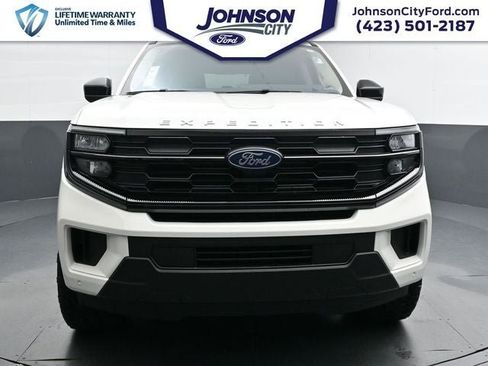 New 2025 Ford Expedition Active image 4