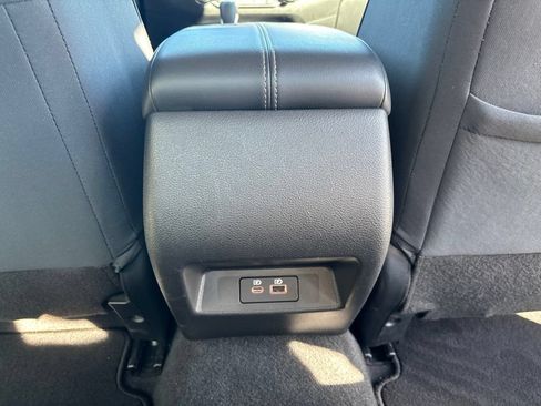 Used 2025 Nissan Altima 2.5 SV FWD image 46