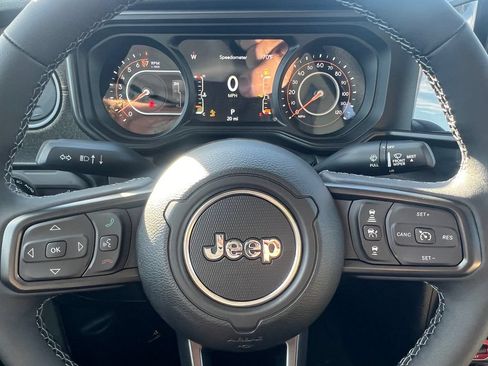 New 2026 Jeep Gladiator Willys AWD/4WD image 17