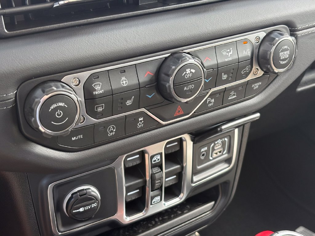 New 2026 Jeep Wrangler Unlimited Sahara AWD/4WD image 26