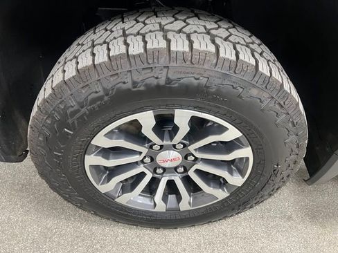 Used 2023 GMC Sierra 1500 AT4 w/ AT4 Preferred Package image 16