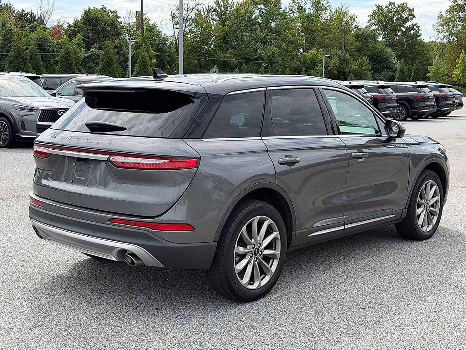 Used 2022 Lincoln Corsair AWD w/ Premium Package image 7