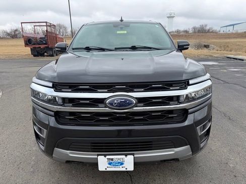Used 2023 Ford Expedition Max Limited image 2