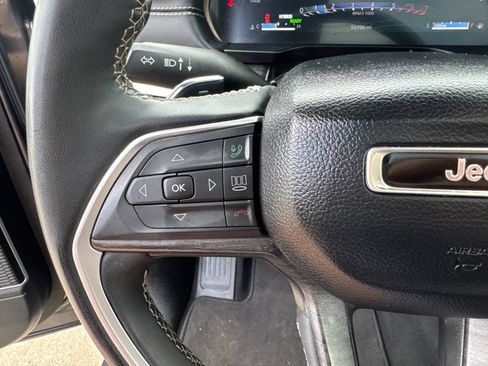 Used 2024 Jeep Grand Cherokee Limited 4xe AWD/4WD image 23