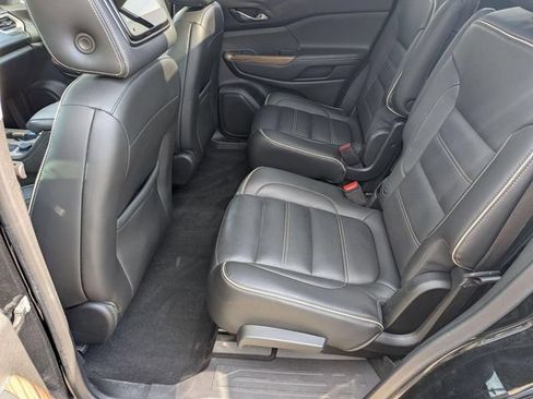 Used 2019 GMC Acadia Denali w/ Technology Package AWD/4WD image 27
