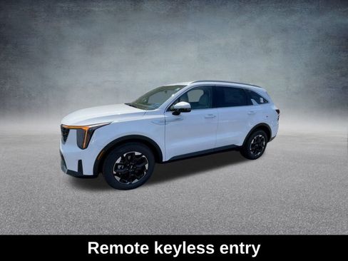 Used 2026 Kia Sorento S image 11