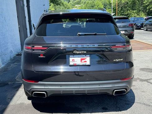 Used 2019 Porsche Cayenne E-Hybrid w/ Premium Plus Package AWD/4WD image 9
