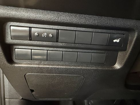 Used 2024 Mitsubishi Outlander SE FWD image 28