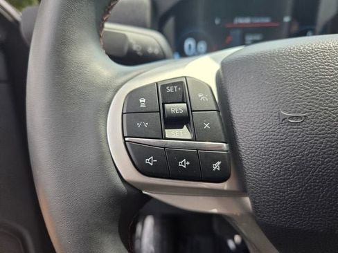 Used 2025 Ford Explorer Active w/ Active Comfort Package AWD/4WD image 27