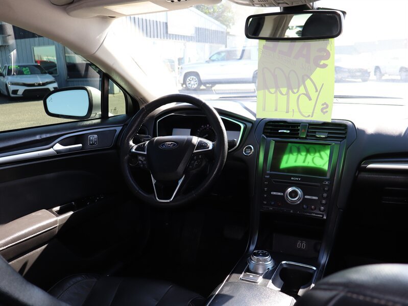 Used 2019 Ford Fusion Titanium AWD/4WD image 14
