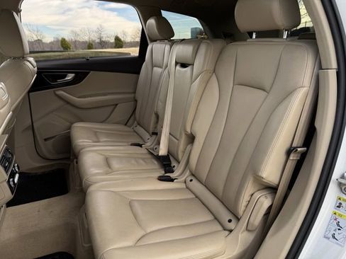 Used 2018 Audi Q7 3.0T Prestige w/ Prestige Package image 26