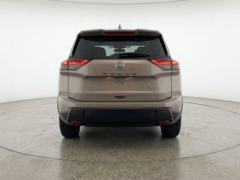 Used 2025 Nissan Rogue SV image 7