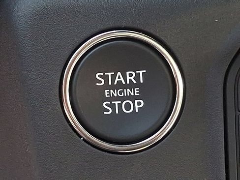 New 2026 Land Rover Defender 110 V8 AWD/4WD image 12