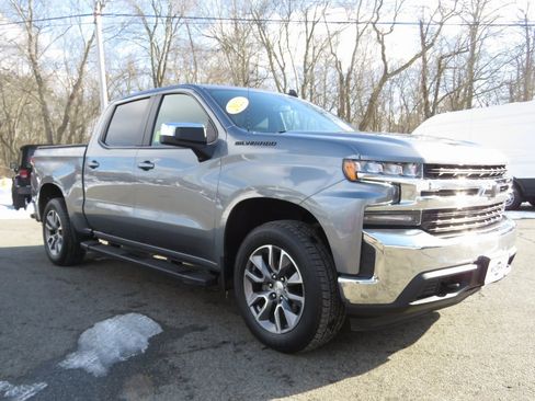 Used 2022 Chevrolet Silverado 1500 LT image 3