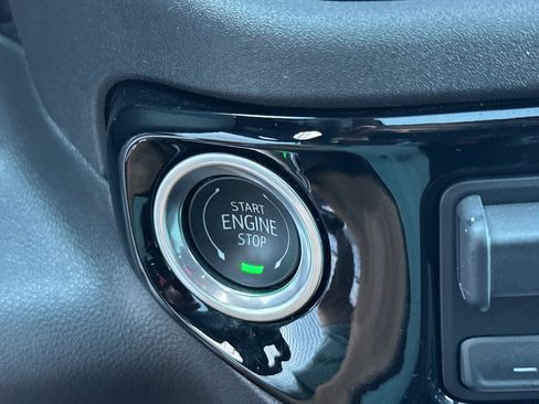 Used 2024 Chevrolet Silverado 1500 LT Trail Boss w/ LT Trail Boss Premium Package image 29