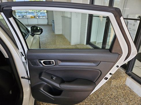 Used 2024 Honda Civic EX-L image 16