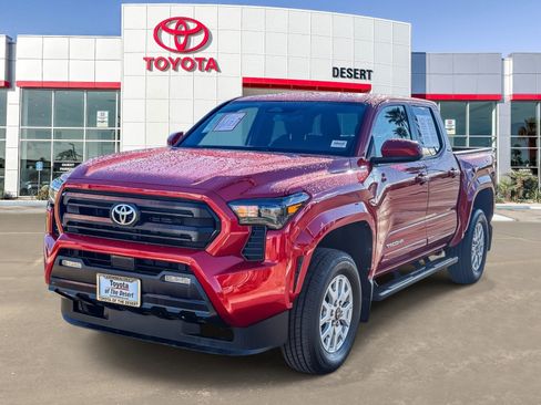 Certified 2025 Toyota Tacoma SR5 image 3