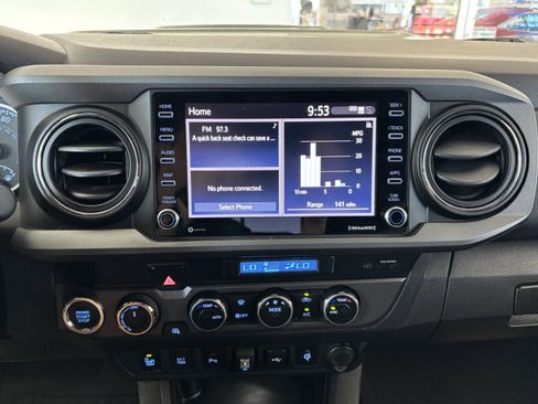 Used 2022 Toyota Tacoma TRD Sport w/ Technology Package AWD/4WD image 15