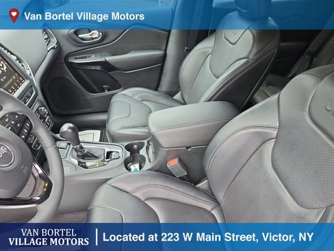 Used 2023 Jeep Cherokee Altitude Lux image 10