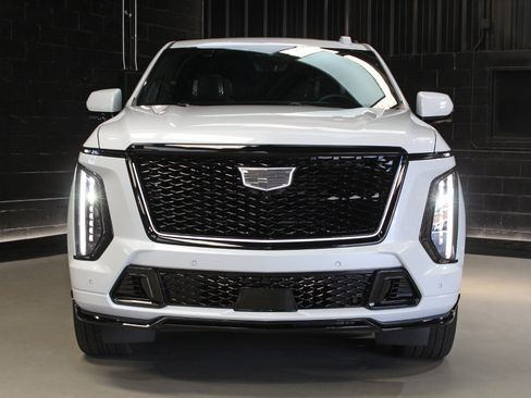Used 2026 Cadillac Escalade V AWD/4WD image 7