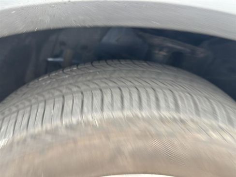 Used 2023 Nissan Rogue SV image 4