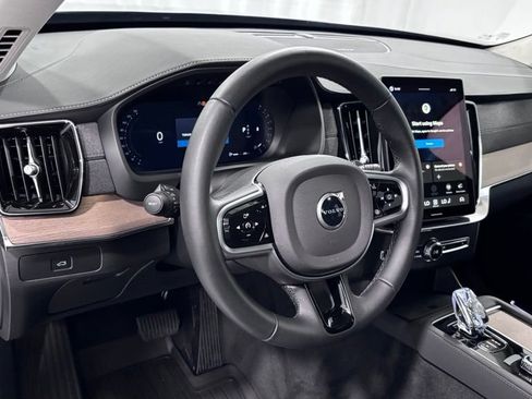 Certified 2026 Volvo XC90 B6 Plus AWD/4WD image 10