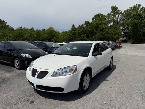 Used 2007 Pontiac G6 Sedan FWD image 2