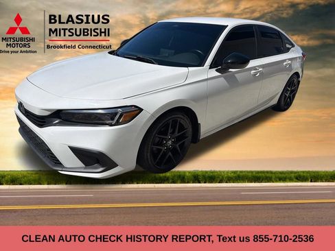 Used 2023 Honda Civic Sport image 3