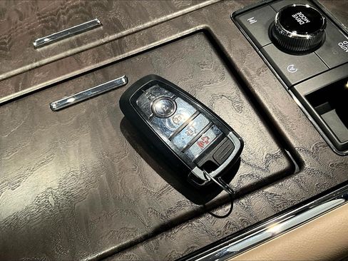Used 2024 Lincoln Navigator L Reserve AWD/4WD image 35