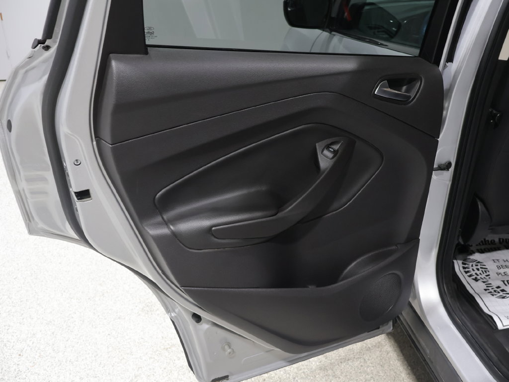 Used 2018 Ford Escape SE w/ SE Sync 3 Package AWD/4WD image 23