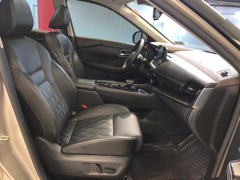 Used 2021 Nissan Rogue Platinum image 58