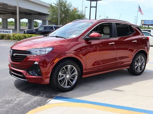 Used 2022 Buick Encore GX Select w/ Sport Touring Package FWD image 3