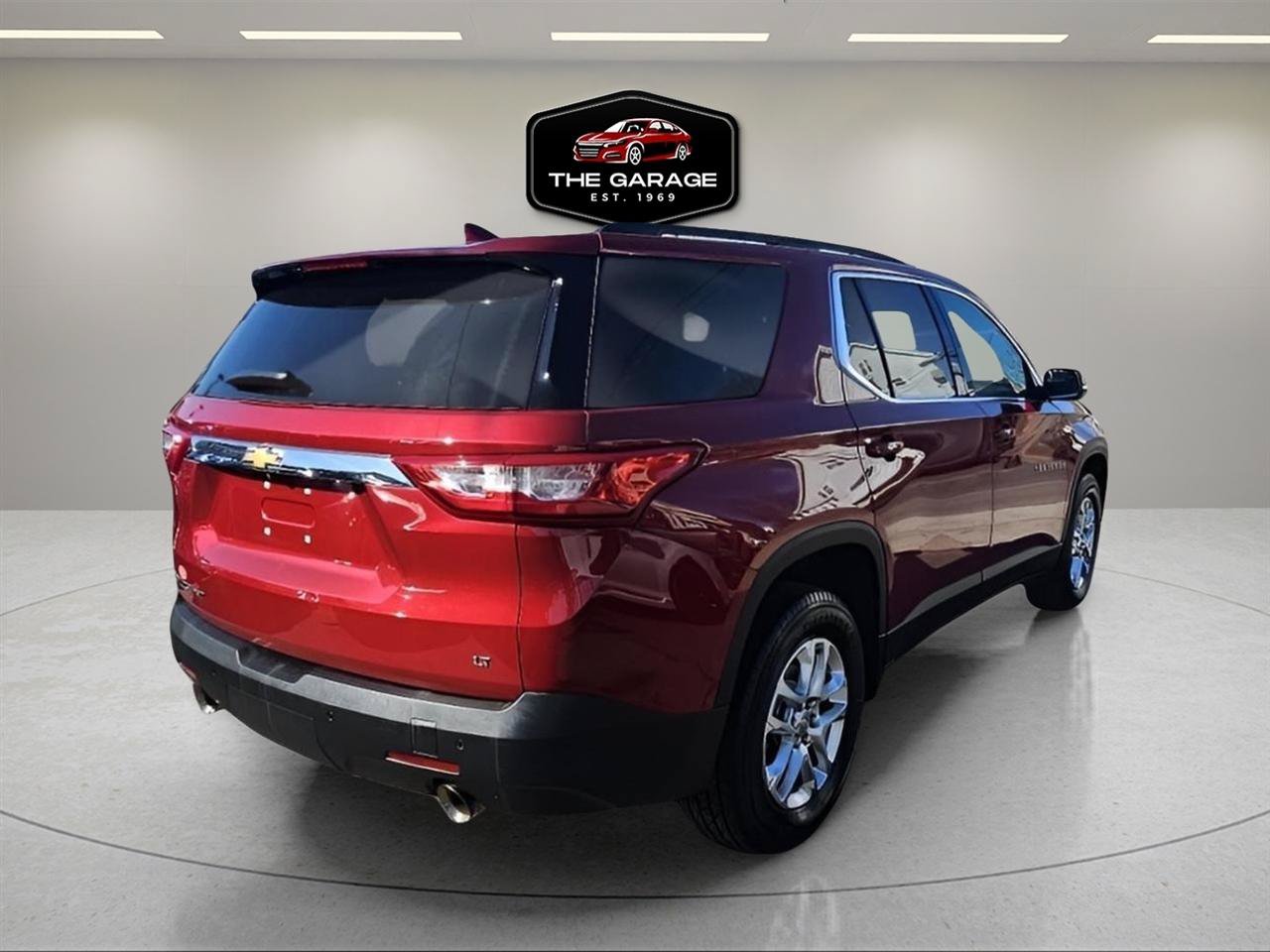 Used 2021 Chevrolet Traverse LT w/ LPO, Cargo Package AWD/4WD image 5