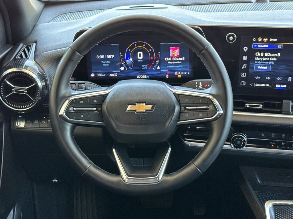 Used 2025 Chevrolet Equinox LT AWD/4WD image 15
