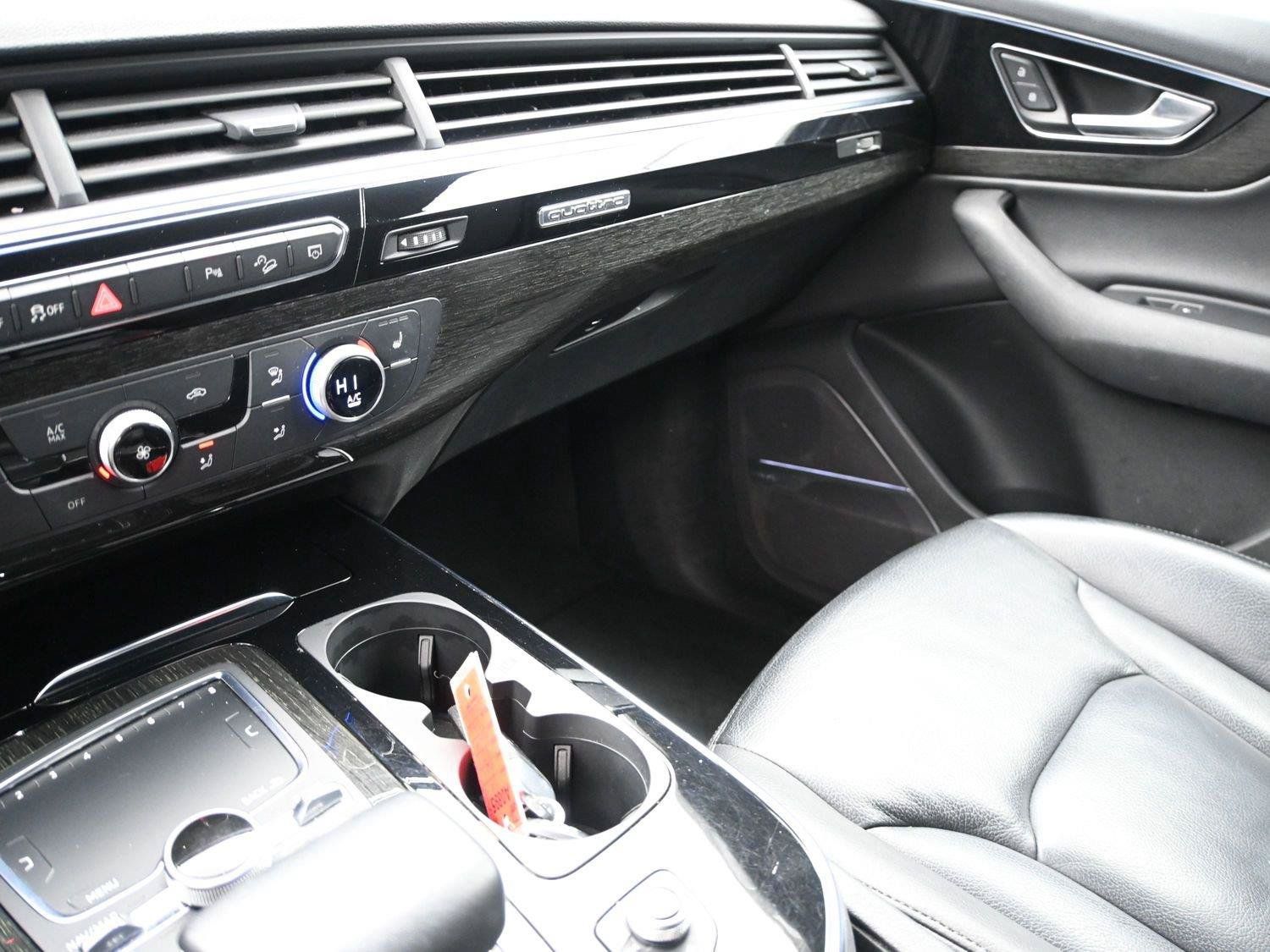 Used 2019 Audi Q7 3.0T Premium Plus w/ Premium Plus Package AWD/4WD image 4