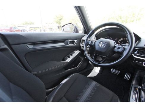 Used 2022 Honda Civic Sport image 9