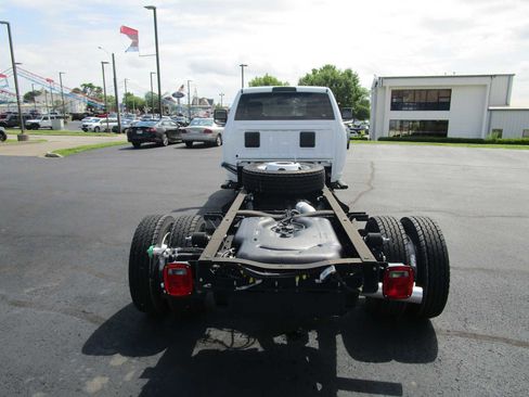 Used 2024 RAM 5500 Tradesman image 6