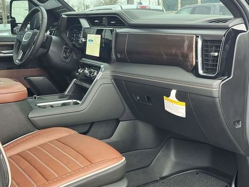 Used 2025 GMC Sierra 2500 Denali Ultimate image 27
