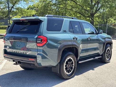 Used 2025 Toyota 4Runner TRD Off-Road Premium AWD/4WD image 5