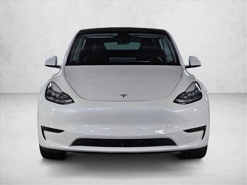 Used 2020 Tesla Model Y Long Range image 2