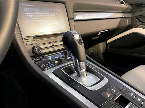 Used 2022 Porsche 718 Boxster RWD image 17