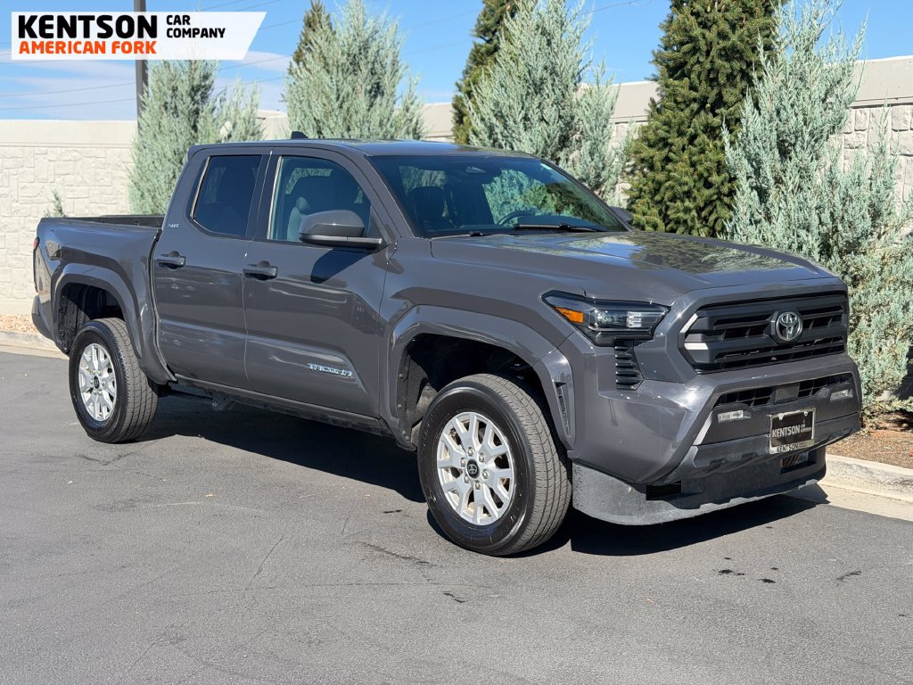 Used 2025 Toyota Tacoma SR5 AWD/4WD image 10