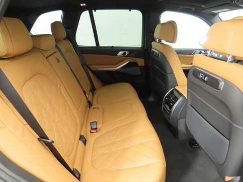 New 2026 BMW X5 xDrive40i w/ Climate Comfort Package image 23