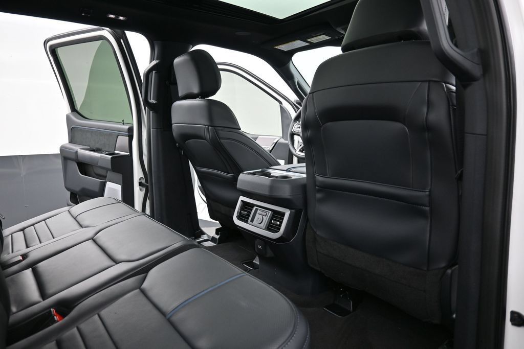 Used 2026 Ford F250 Platinum AWD/4WD image 16
