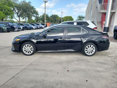 Certified 2023 Toyota Camry LE FWD image 4