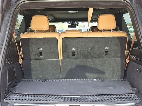 Used 2024 Jeep Grand Wagoneer Series III w/ Rear Seat Video Group 1 image 10