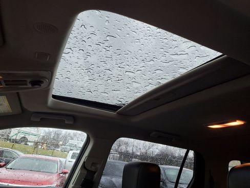 Used 2017 GMC Terrain SLT w/ Open Road Package image 15