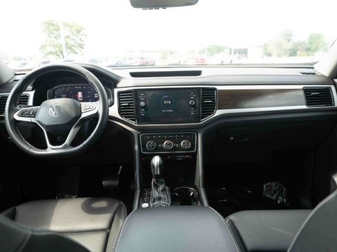 Used 2023 Volkswagen Atlas SE w/ Panoramic Sunroof Package AWD/4WD image 20