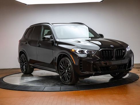 Used 2026 BMW X5 M60i w/ Executive Package image 7