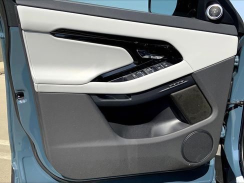 New 2026 Land Rover Range Rover Evoque S image 11